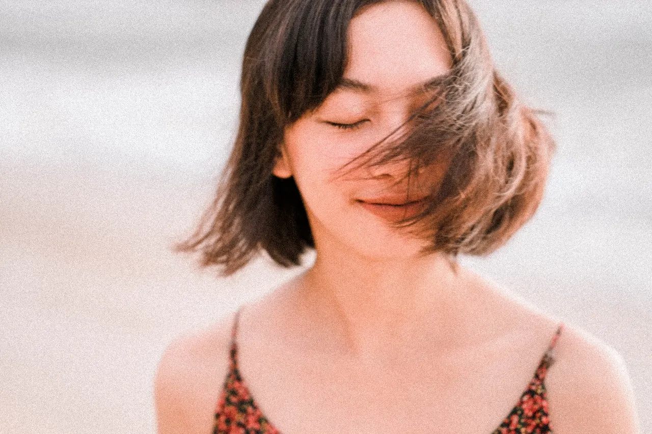 Alasan-alasan ini Bikin Kamu Nggak Mikir Dua Kali untuk Potong Rambut Pendek. Untungnya Banyak Banget Ternyata! 10