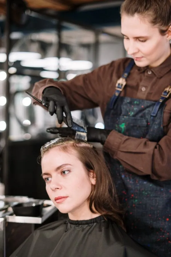 Alasan-alasan ini Bikin Kamu Nggak Mikir Dua Kali untuk Potong Rambut Pendek. Untungnya Banyak Banget Ternyata! 6