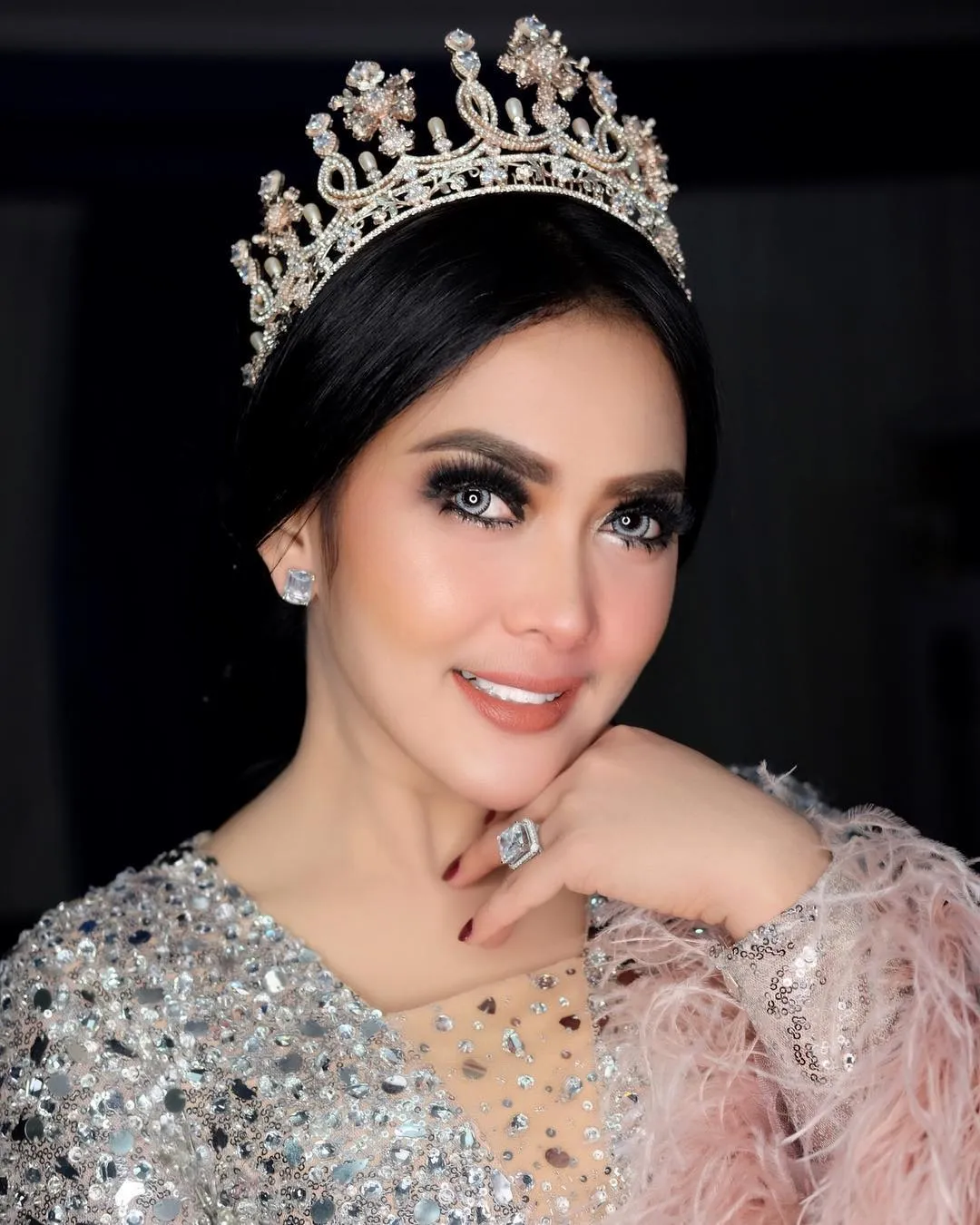 Nama Asli 11 Selebriti Tanah Air yang Beda Banget Sama Nama Panggung. Padahal Itu Doa Orang Tua Lho 16
