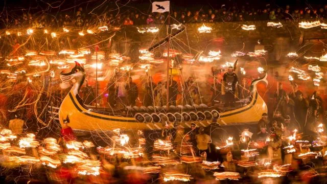 9 Festival Dunia Paling Asyik buat Gila-gilaan, Catat Waktu Gelarannya Masing-masing! 10