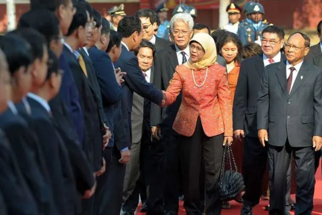 Halimah Yacob, Presiden Wanita Muslim Pertama di Singapura. Ia Bahkan Menang Tanpa Kontes 8