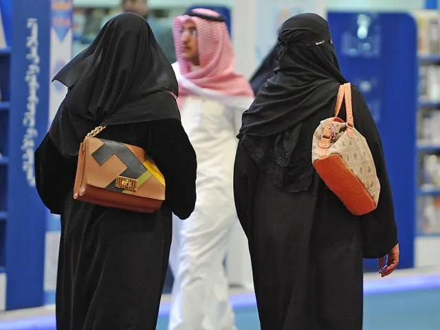 5 Penjelasan Pemerintah Arab Saudi Kenapa Akhirnya Memperbolehkan Cewek Nyetir Sendiri 6