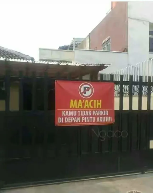 Dari Nenggak Micin Sampai Bakar Ijazah, Ini Lho 10 Kelakuan Kids Zaman Now yang Bikin Gagal Paham! 20