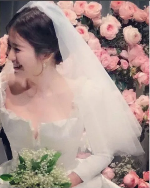 Inilah Cantiknya Song Hye Kyo di Hari Pernikahannya! Jadilah yang Pertama Tahu #SongSongCoupleWedding 10