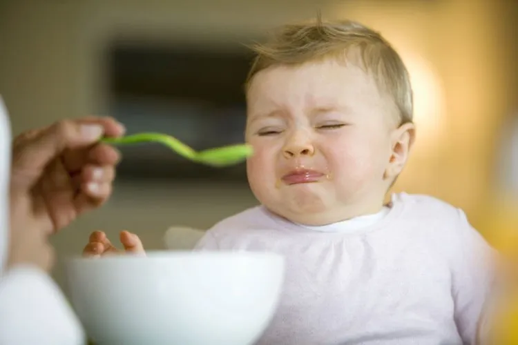 7 Tips Memberi Makan Bayi Saat Dia Melakukan Aksi Gerakan Tutup Mulut (GTM) 8