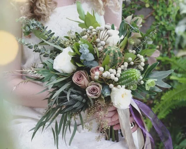 Nggak Harus Bunga, 20 Buket Kaktus untuk Pengantin Ini Pun Sama Cantiknya 27