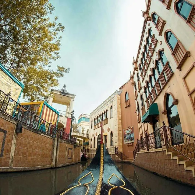 Little Venice di Kota Bunga Cipanas, Destinasi Hits yang Keren Abis! 6