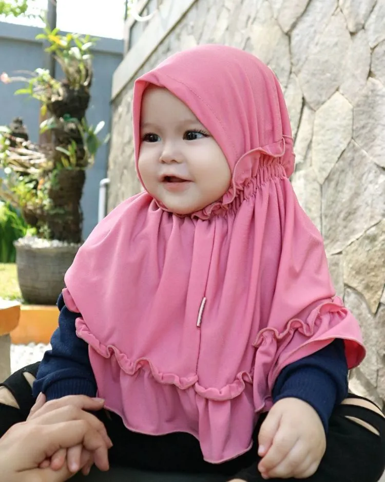 Yuk, Intip 11 Gaya Baby Naura, Selebgram Balita yang Tengah Jadi Idola! 15