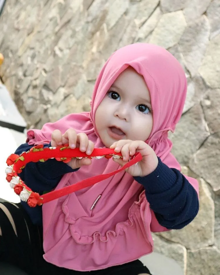Yuk, Intip 11 Gaya Baby Naura, Selebgram Balita yang Tengah Jadi Idola! 21
