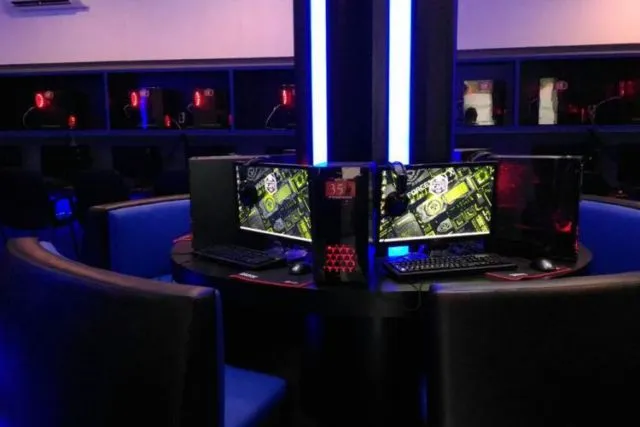 Kabar Baik Buat Para Gamers, Kini Solo Punya Warnet Game Kelas Dunia! 4