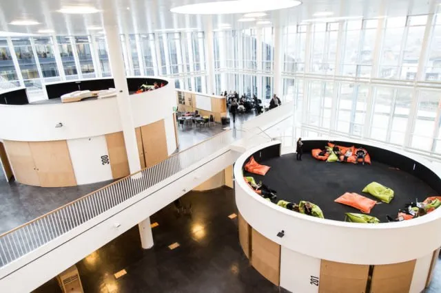 8 Sekolah dengan Desain Paling Cantik di Dunia. Duh, Mupeng Sekolah di Sana! 24