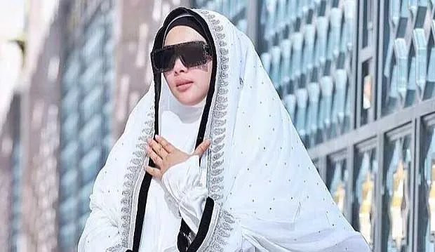 Secercah Harap dari Syahrini, Korban First Travel Akan Pergi ke Tanah Suci 5