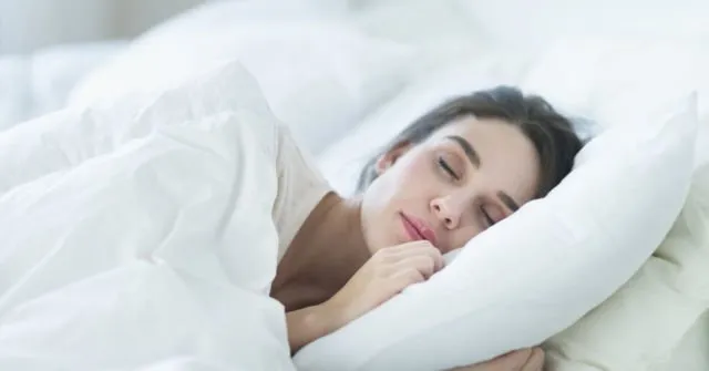 Rutin Pakai Krim Malam Tapi Nggak Ngefek? Mungkin Belum Lakukan 5 Cara Ini 10