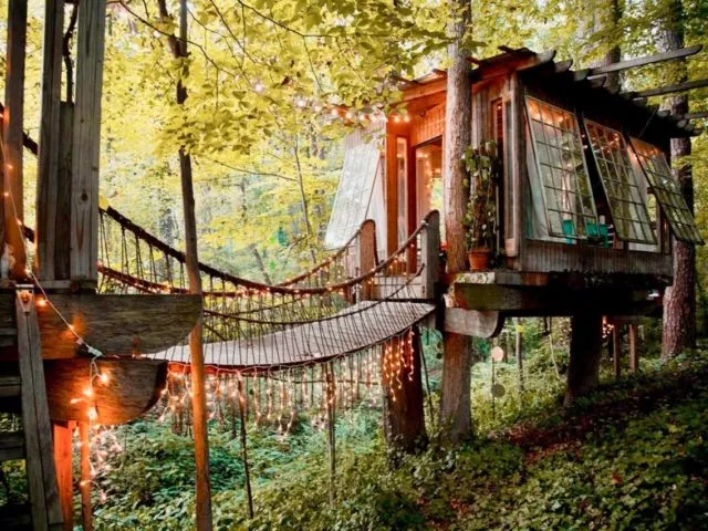 12 Rumah Pohon untuk Bulan Madu Bersama Pasangan. Romantis Abis! 19