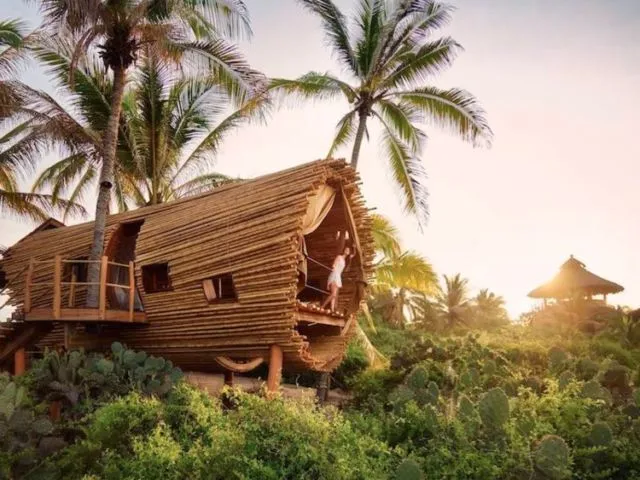 12 Rumah Pohon untuk Bulan Madu Bersama Pasangan. Romantis Abis! 14