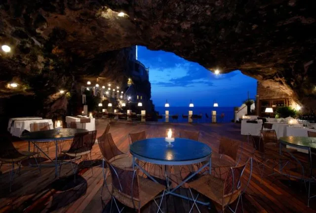 15 Hotel Menakjubkan yang Bikin Kamu Pengen Segera Menginap di Sana! 22