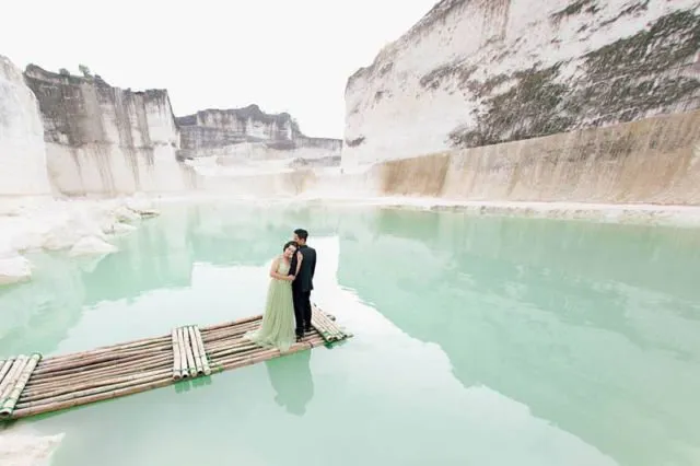 10 Ide Pre-Wedding Cantik di Atas Perahu. Ayo Arungi Bahtera Bersamamu, Mz! 14