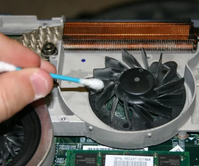 7 Penyebab Laptop Mati Sendiri & Cara Mengatasinya 9 penyebab laptop mati
