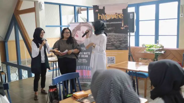 Intip Keseruan Acara Hipwee dan Make Over di Sini, Yuk! Nyesel yang Nggak Ikut! 2