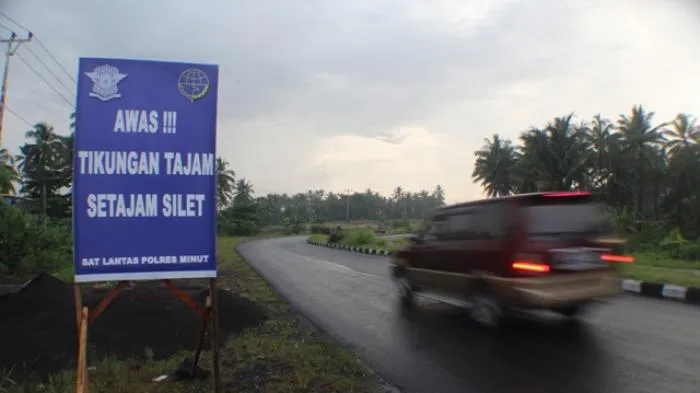 10 Rambu Keselamatan yang Menggelitik. Jangan Cuma Ketawa, Tapi Juga Harus Waspada! 11