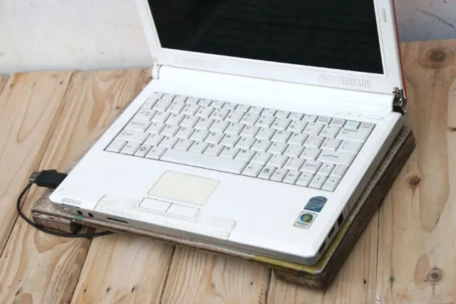 7 Penyebab Laptop Mati Sendiri & Cara Mengatasinya 8 penyebab laptop mati sendiri