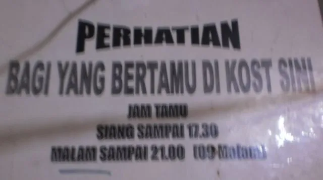 Anak Kos Harusnya Sudah Akrab dengan 15 Tulisan Ini. Mana yang Bikin Panas-Dingin? 22