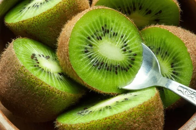9 Makanan yang Bisa Bikin Kulit Lebih Cerah Bercahaya Secara Alami 17