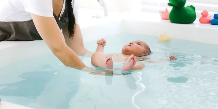 5 Hal Penting dan Wajib Dipertimbangkan Sebelum Ajak Bayimu ke Baby Spa 9