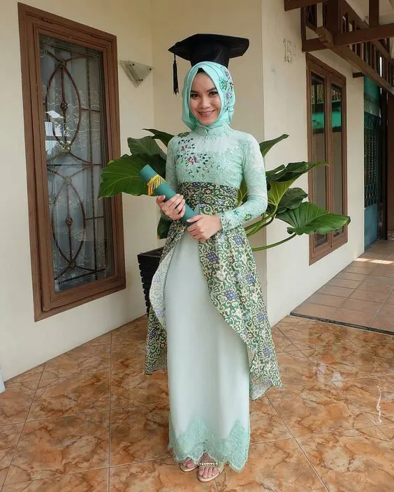 Kebaya Babydoll Is Back! Cocok Buat Acara Kondangan ataupun Lamaran 22