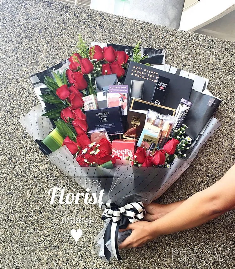 Buket-Buket Hadiah Ini Unik Banget, Dijamin yang Dikasih Nggak Bakalan Nolak! 18