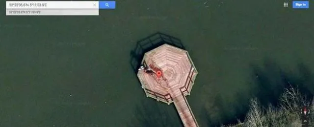 15 Foto Aneh yang Tertangkap oleh Google Maps. Ngeri Banget Sih 26