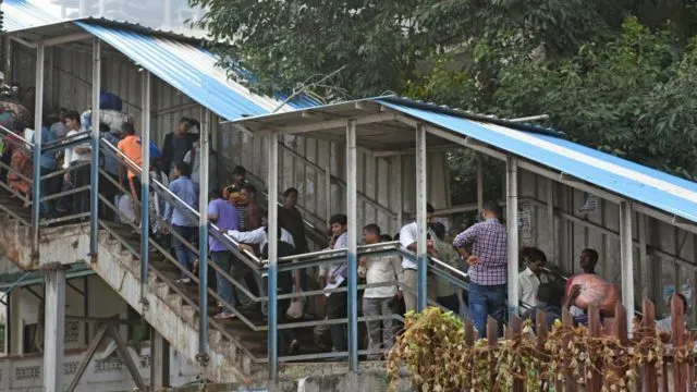 Niat Berteduh dari Hujan, 22 Orang Justru Tewas Terinjak-injak di India 6