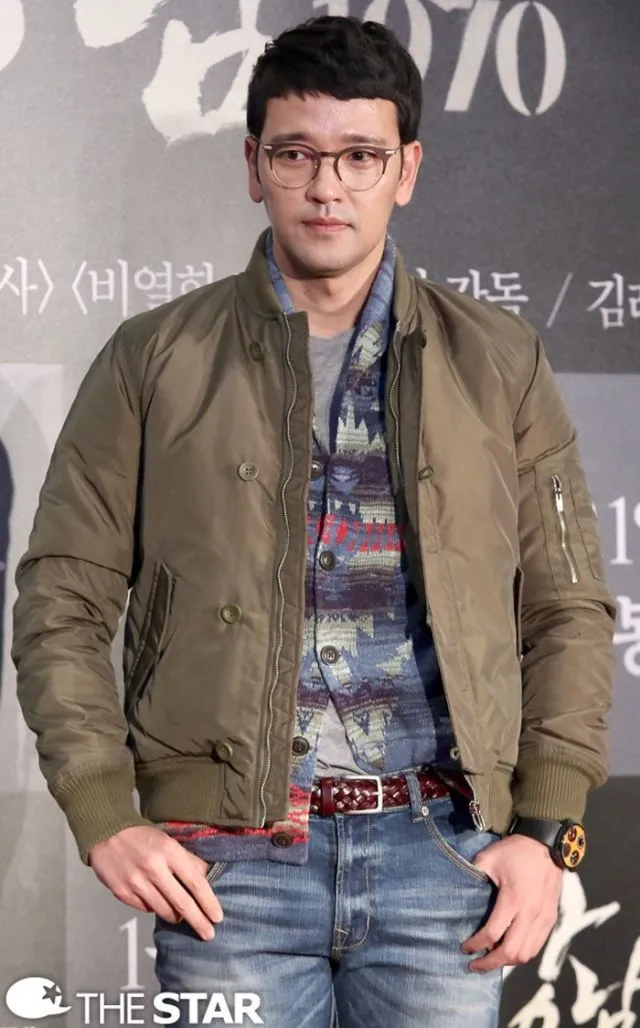 Style Aktor Korea yang 'Laki Banget' Ini Bisa Jadi Inspirasi Para Cowok Lho 16