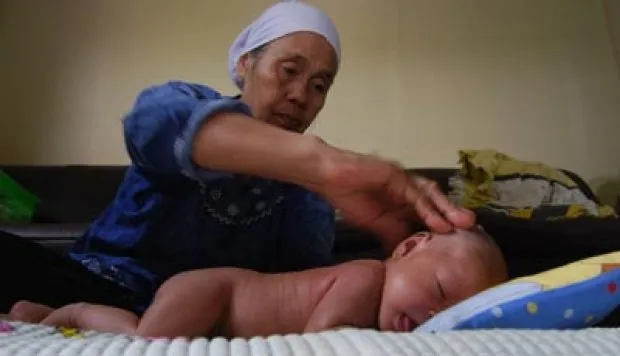 Diduga Karena Sering Dipijat, Bayi Ini Alami Pendarahan Otak 6