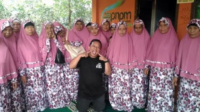 Bertekad Gaet 1000 Janda, Pria Ini Terinspirasi dari Ibunya. Luar Biasa! 4