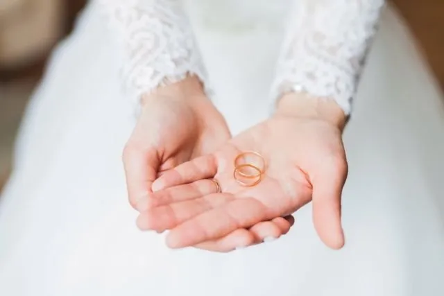 Ingat, Resmi Dilamar Pacar Bukan Berarti Kegalauanmu Kelar! 10