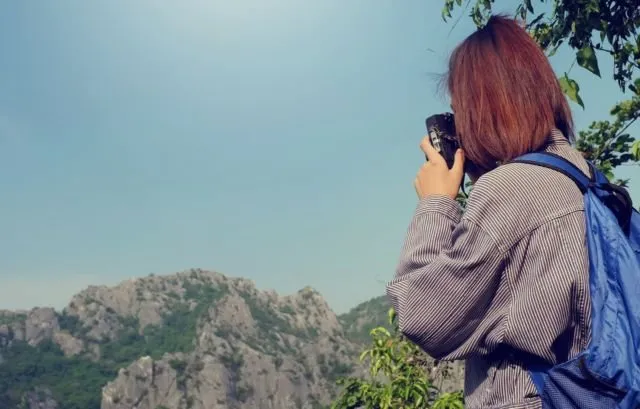 6 Sifat Cewek Dilihat dari Isi Ranselnya Pas Lagi Traveling. Kamu yang Mana? 11