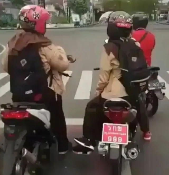 Oh, Jadi Ini Alasan Kenapa Banyak Motor Pakai Pelat Nomor Thailand 6