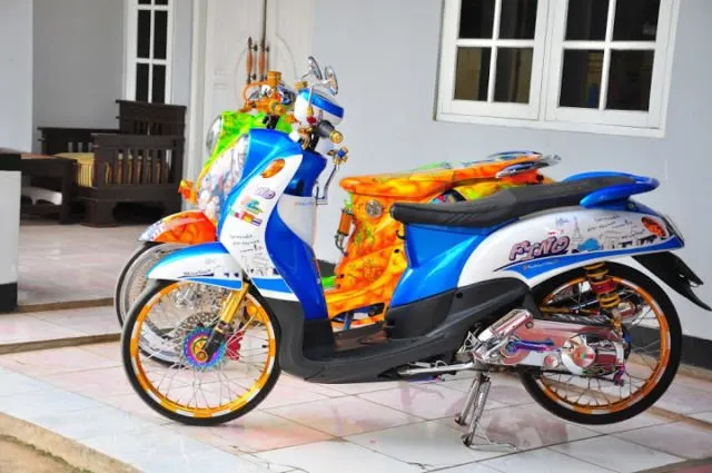 Oh, Jadi Ini Alasan Kenapa Banyak Motor Pakai Pelat Nomor Thailand 9