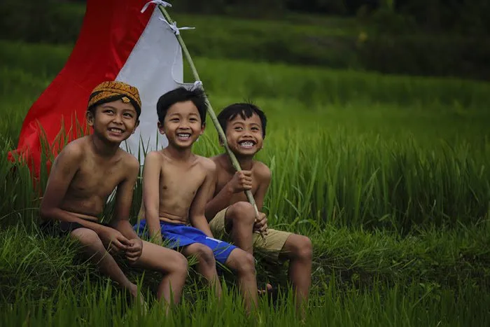 Wujud Cinta ke Tanah Air yang Tak Muluk-muluk tapi Berkesan di Zaman Now