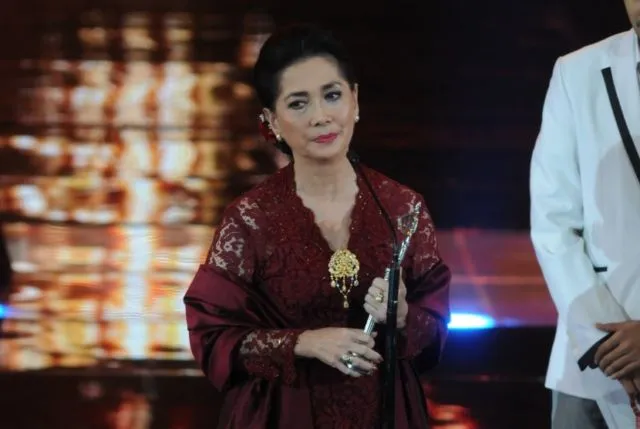 Raih Penghargaan Tingkat Dunia, Marsha Timothy Ikuti Jejak Seniornya 9