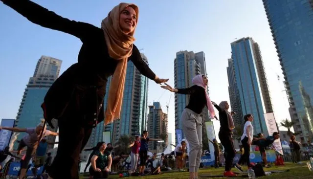 Gelombang Perubahan di Arab Saudi Makin Besar, Kini Yoga Akhirnya Dihalalkan 5
