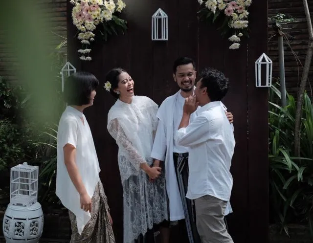 Inspirasi Pernikahan Tanpa Pelaminan Kian Diminati, Seperti @lucedaleco yang Bisa Mingle dengan Tamu Saat Resepsi 21