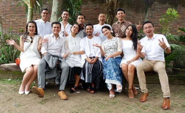 Inspirasi Pernikahan Tanpa Pelaminan Kian Diminati, Seperti @lucedaleco yang Bisa Mingle dengan Tamu Saat Resepsi 24