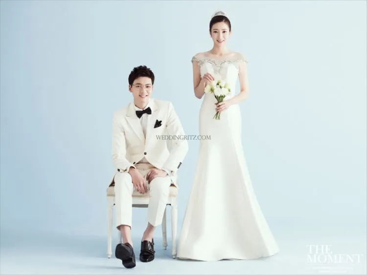 Inspirasi Foto Pre-Wedding Indoor Minimalis ala Pasangan Korea. Pas Buat yang Nggak Suka Ribet! 17
