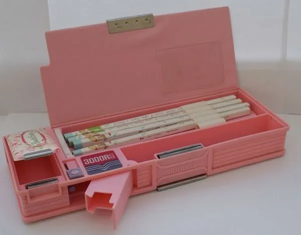 Ngaku Saja Deh, Pasti Kamu Pernah Kasih 13 Kado Ini pada Temanmu Semasa Kecil. Memorable Banget, Ya? 16