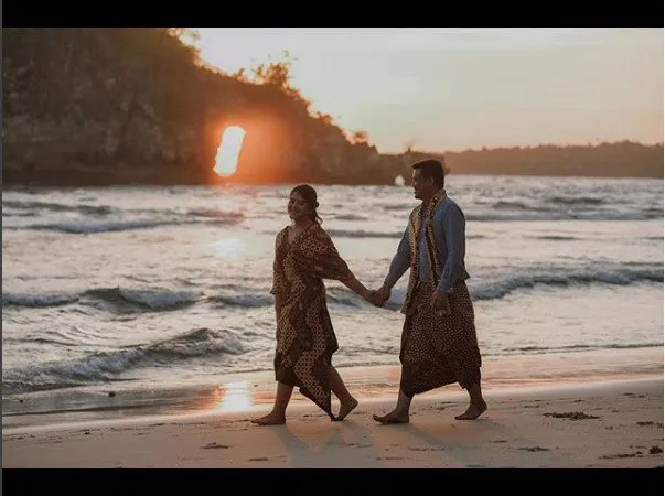 Membahas A-Z Pre-Wedding Kahiyang dan Bobby. Penasaran 'Kan Kenapa Bisa Cucok Meong Begini? 9