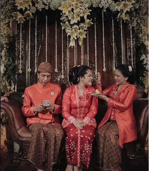 Penuh Adat Jawa, Kahiyang dan Bobby Ucapkan Janji Suci. Intip Ulasan Acara Tadi Pagi di Sini 8