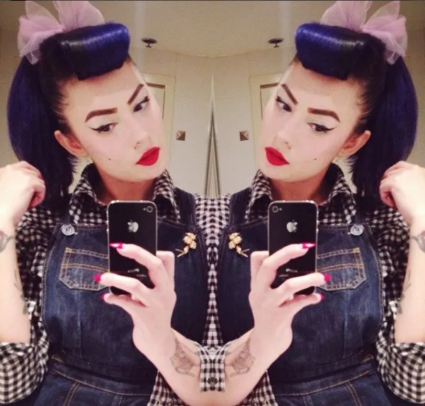 Style Unik Pin Up Girl Tahun 50-an Ala Claudia Adinda. Melihat Fotonya Serasa Memutar Mesin Waktu! 18