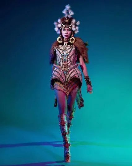 Galeri Karya-Karya Spektakuler Rinaldy A. Yunardi, Desainer Indonesia yang Jadi Langganan Artis Hollywood 15